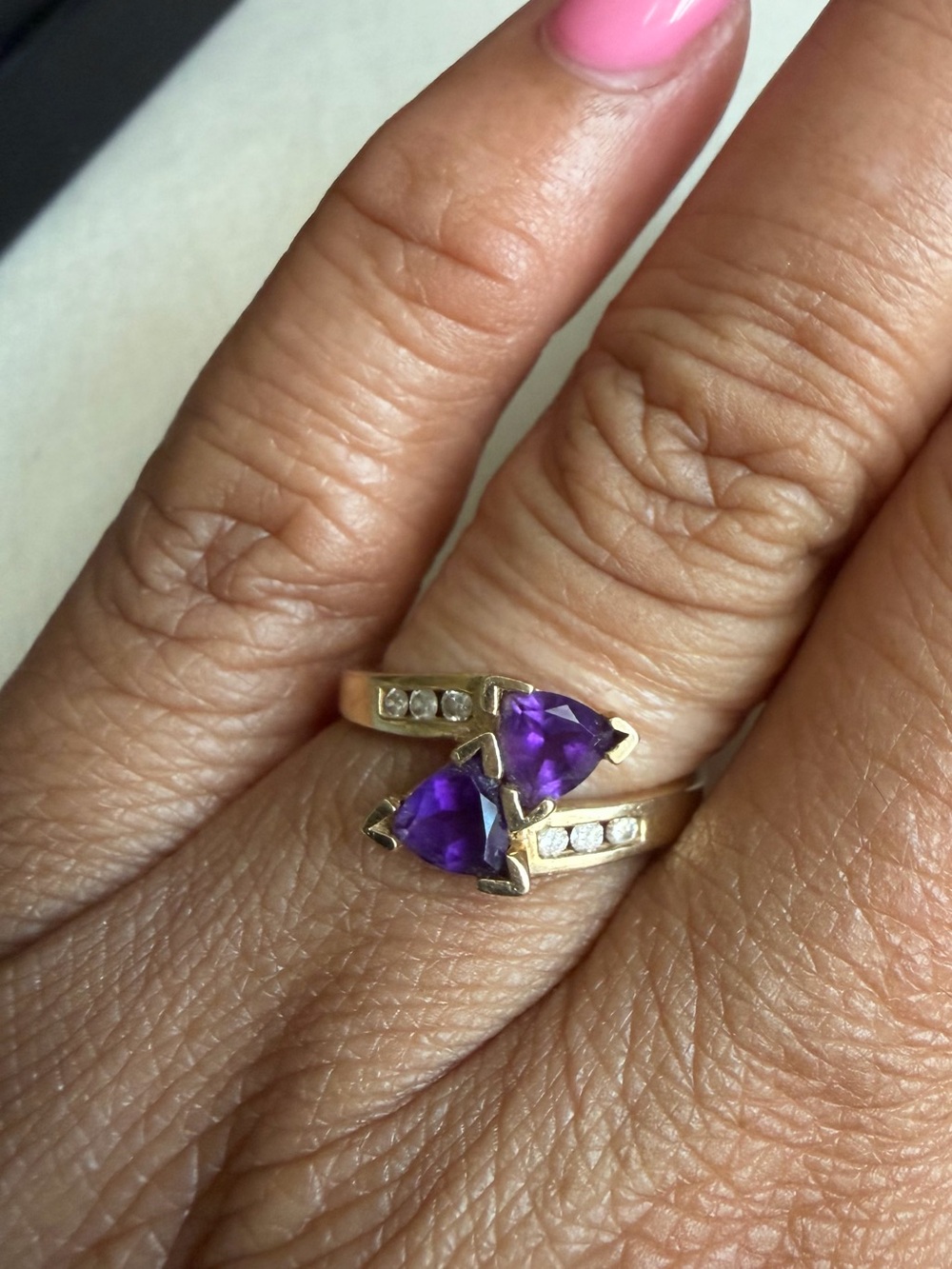 14K Gold Ring with Amethyst Gemstones and Accent Diamonds